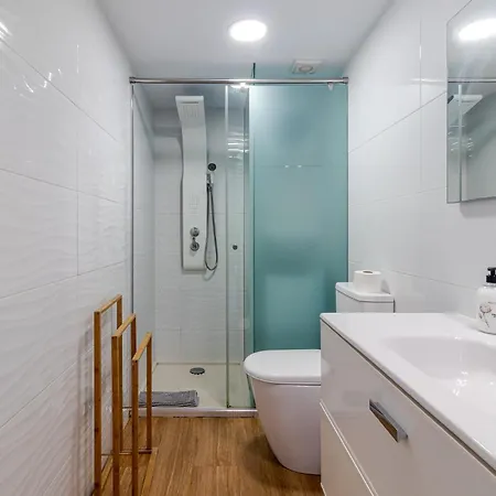 Oceanfront Flat I By Canary365 *